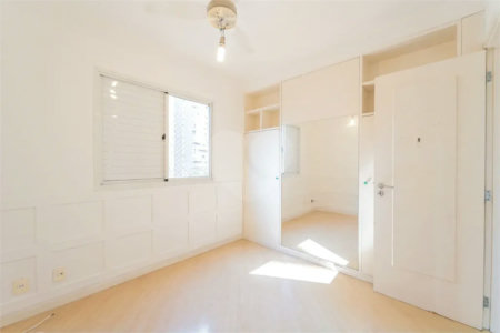 Apartamento à venda em Moema