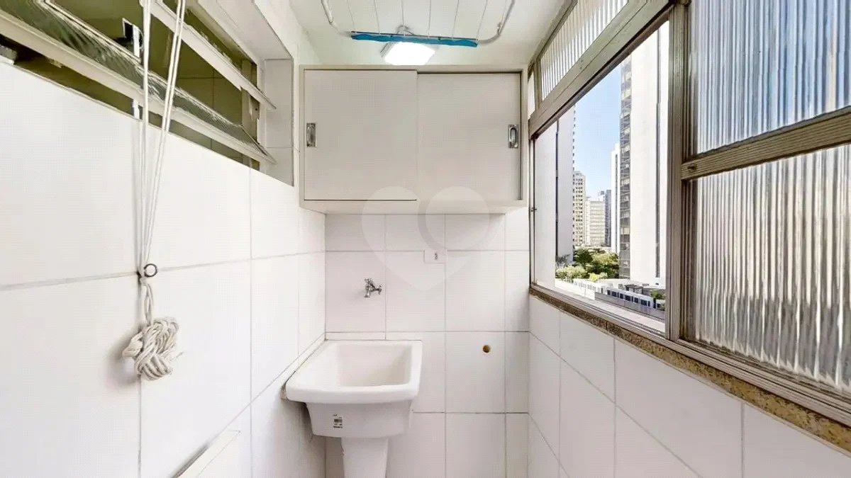 Apartamento para venda em Itaim Bibi com 3 quartos, sendo 1 suíte, 78m²