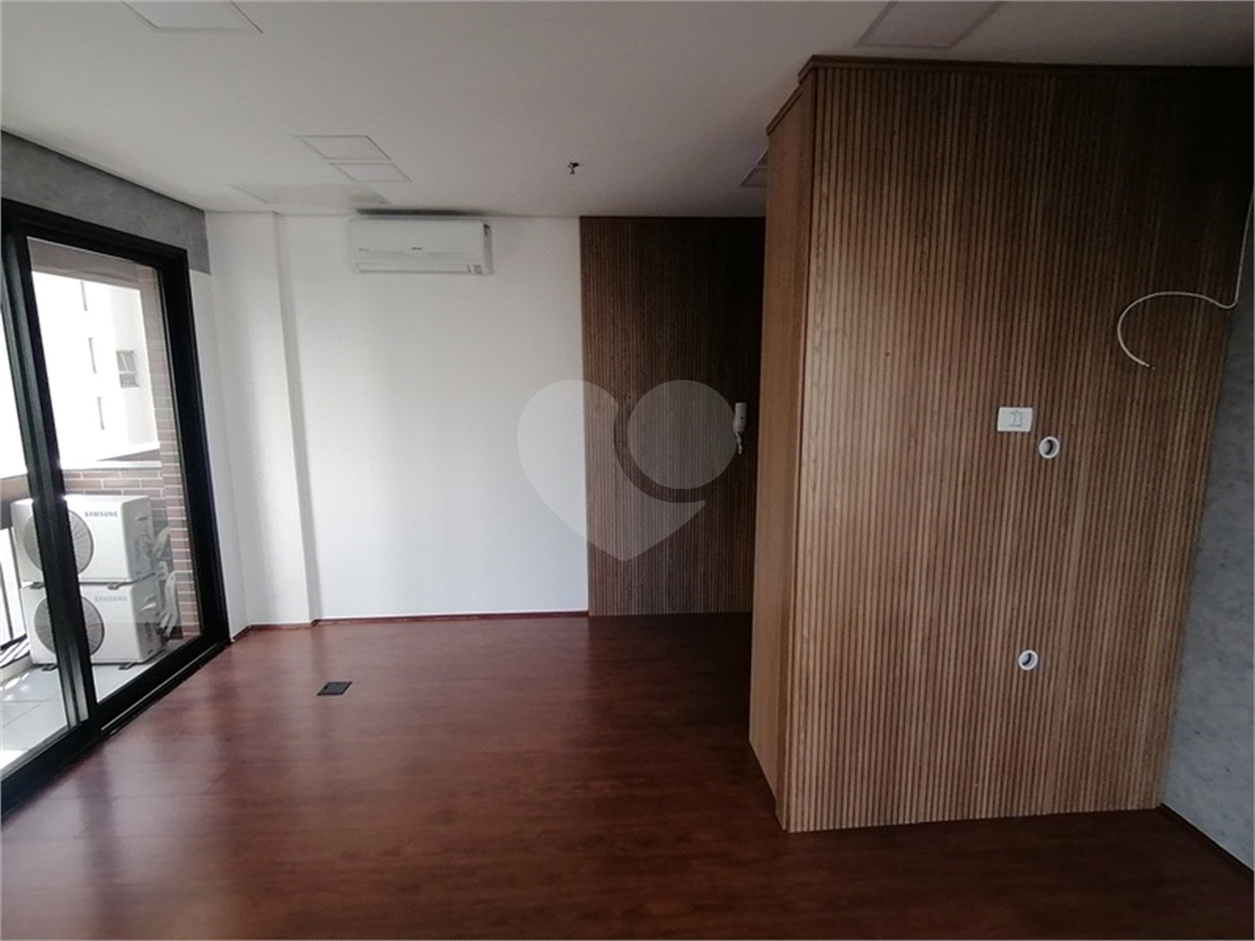 SALA COMERCIAL TOP, VENDA OU LOCAÇÃO, METRÔ VERGUEIRO COM 28,76m2