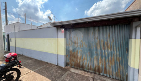 Casa à venda com 2 quartos em Vila São José, São Carlos, SP