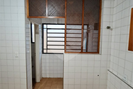 Apartamento à venda de 2 dormitórios no Edifício São José, Araraquara