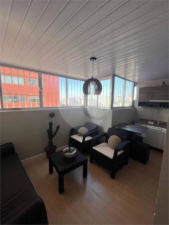 Apartamento à venda com 55m² - Próximo aos metrôs Liberdade e Sé