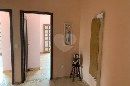 Casa ampla à venda no Vale das Flores em Atibaia