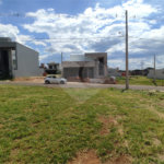 Lote à Venda em São Carlos, no Condomínio Villeneuve I