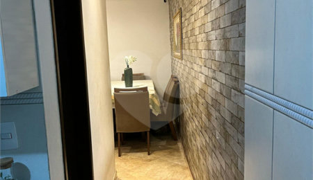 Sobrado à venda com 3 quartos em Cidade Líder, São Paulo, SP