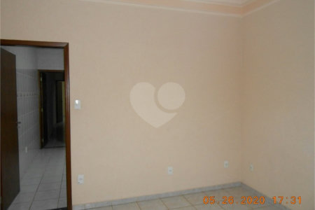 Casa à venda – Jardim Tangará