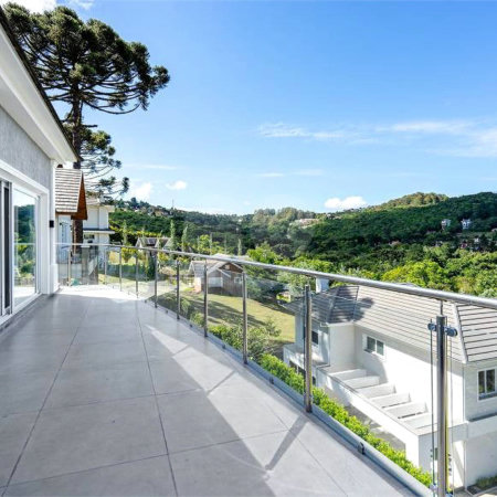 Casa em condomínio de luxo com lindo por do SOL