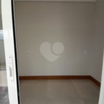 Belíssima Casa à Venda no Condomínio Damha IV