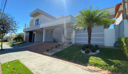 Casa à venda com 3 quartos, sendo 1 suíte, no condomínio Quebec, São Carlos - SP