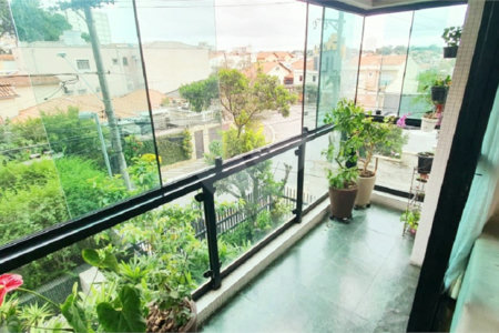Apartamento à venda no Planalto Paulista de 147m² com 3 suítes e 3 vagas.