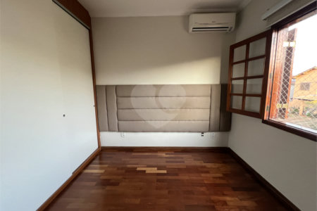 CASA COM 3 QUARTOS NO CONDOMÍNIO GRAND VILLE