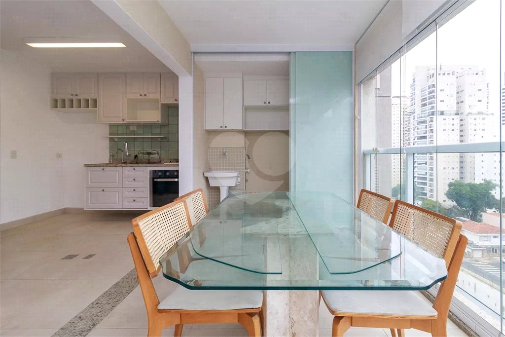 Apartamento com 43m² na região do Campo Belo em São Paulo - SP.
