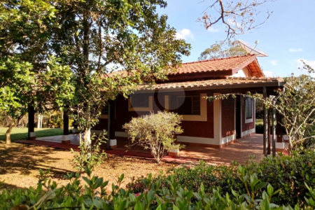 Chácara Condomínio Horto Ivan, LINDA!!! Atibaia, SP. 7.200m² A/T PORTA FECHADA