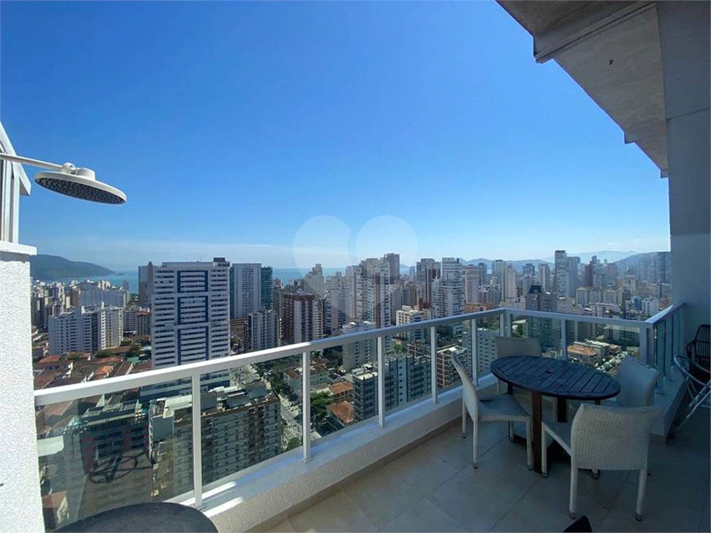 Cobertura no Edifício Emirado.