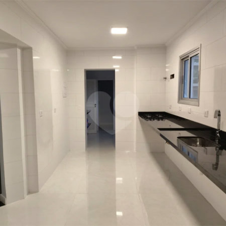 Belíssimo apartamento de 168,62m² no Belenzinho todo reformado com 3 dorm e 2 vagas .Aceita Permuta