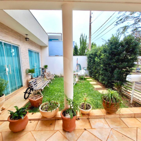 Casa á venda no residencial Eldorado.