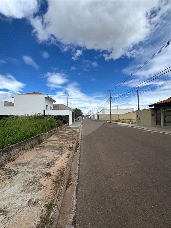 Terreno à venda no Jardim Embaré