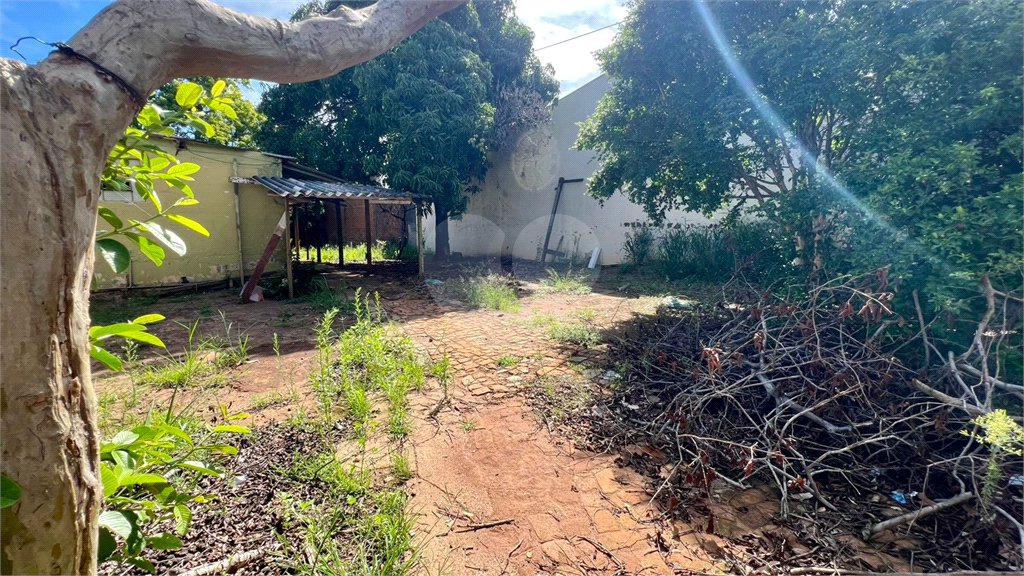 Terreno à Venda no Jardim Tangará