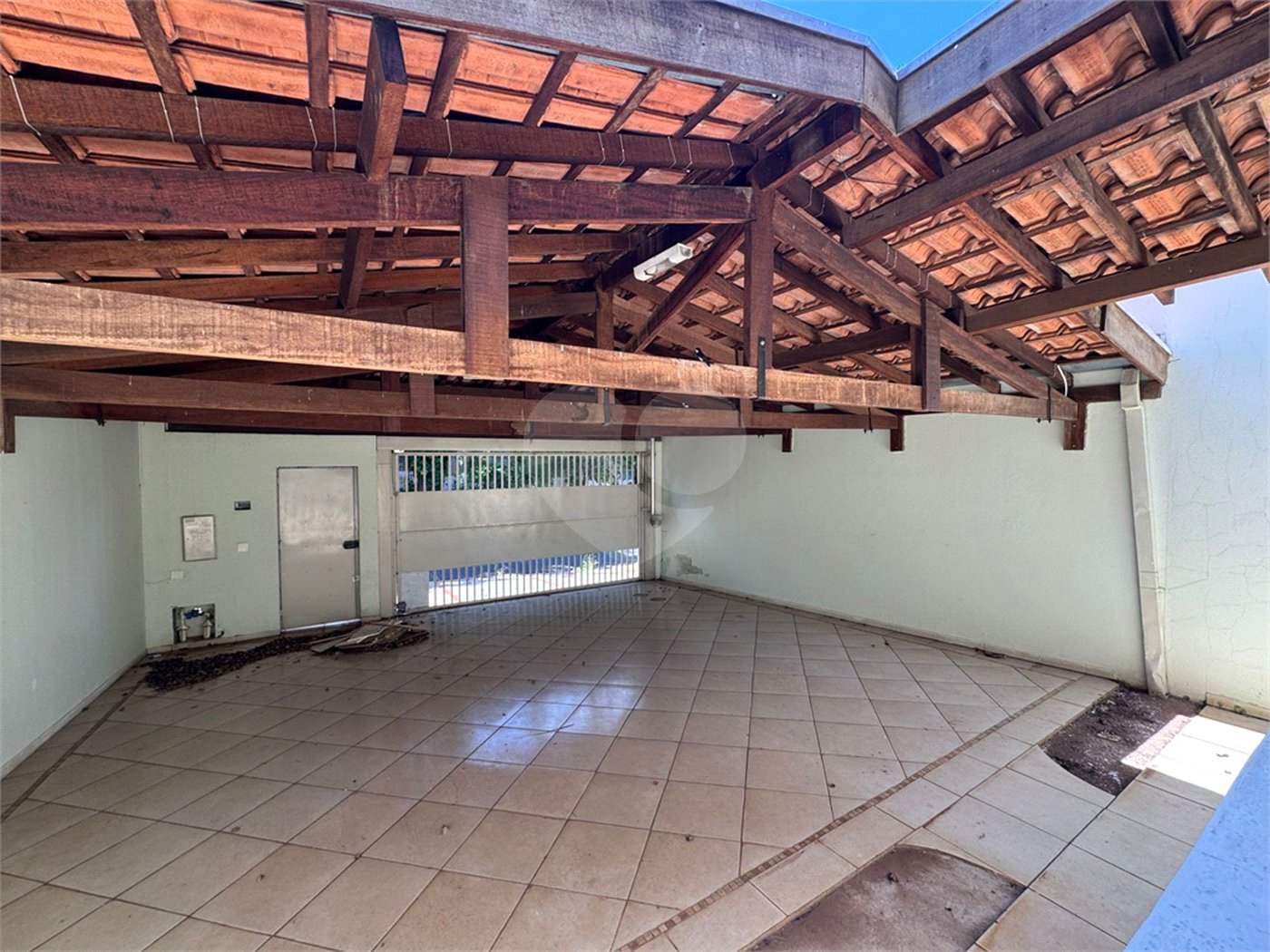 Casa á venda, com 3 dormitórios, no bairro Planalto paraíso em São Carlos.