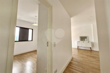 ÓTIMO APARTAMENTO 76 m² ÚTEIS REFORMADO 1 VAGA DE GARAGEM