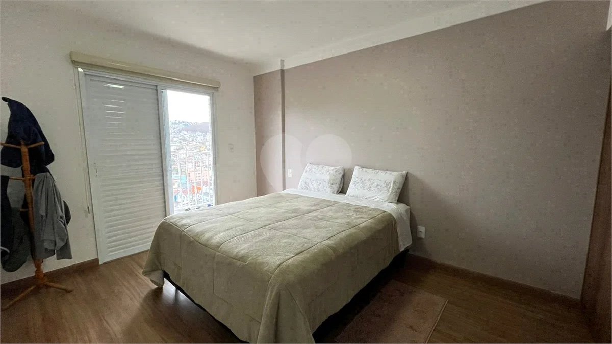 Apartamento à venda com 3 quartos, sendo 1 suíte, no Centro, Poços de Caldas - MG