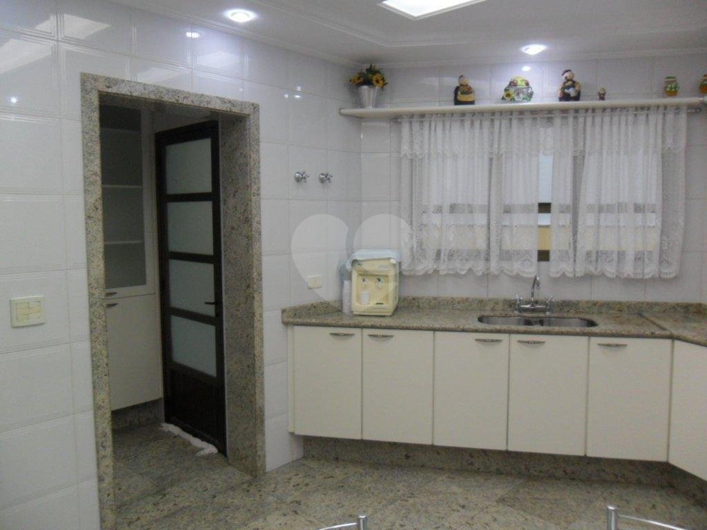 Sobrado de alto padrão com piscina e sauna no Jardim França