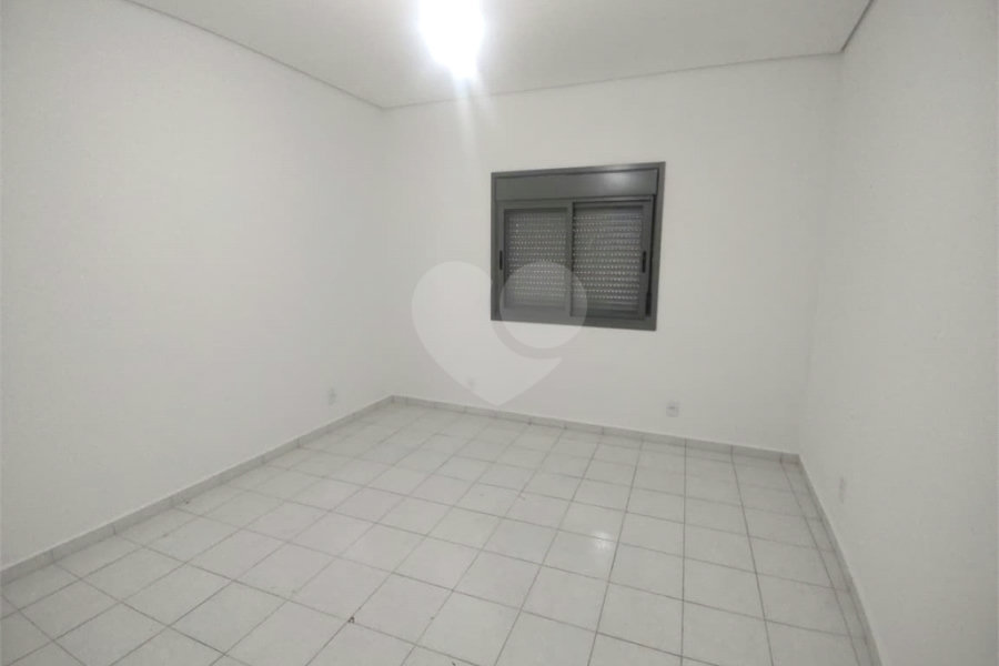 Sobrado à venda com 3 quartos, sendo 1 suíte,  em Tremembé, São Paulo, SP