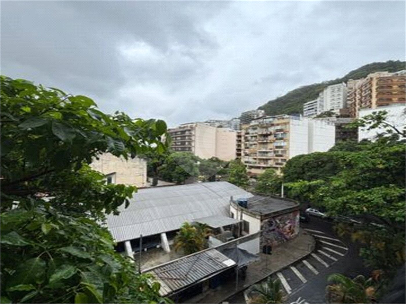 Apartamento à venda com 3 quartos, sendo 1 suíte, em Lagoa, Rio de Janeiro, RJ