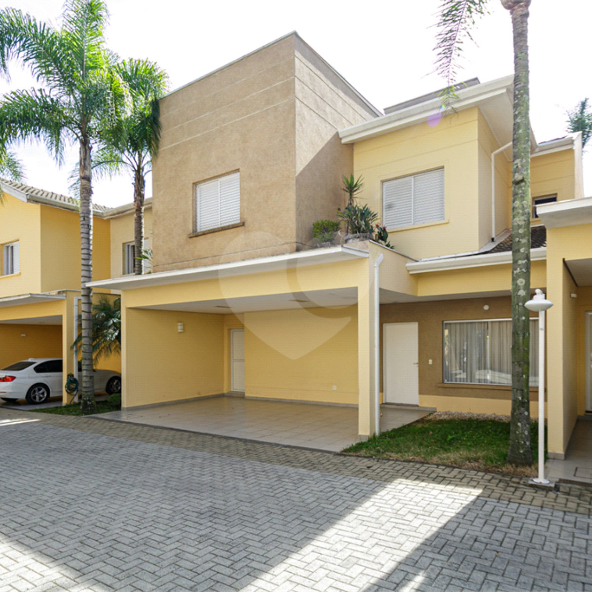 Casa à venda com 3 suítes no condomínio Villaggio Belvedere, São Paulo - SP