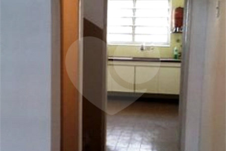 Sobrado à venda com 3 quartos em Saúde, São Paulo, SP