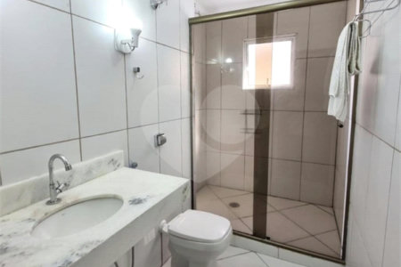 Sobrado à venda com 3 quartos, sendo 2 suítes, em Jardim Ester Yolanda, São Paulo, SP