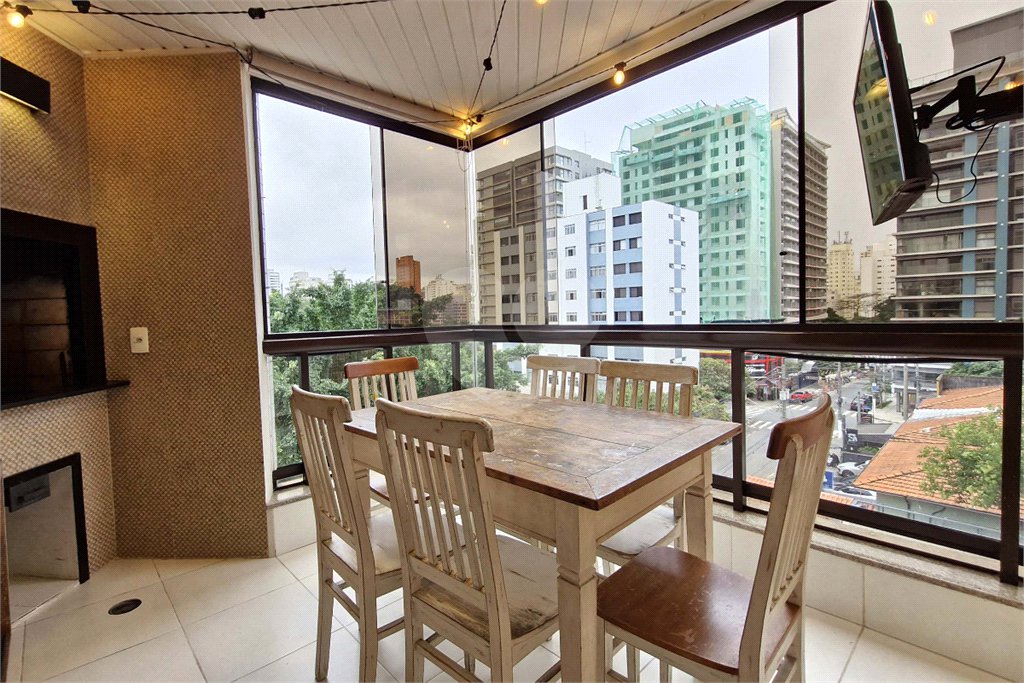 Apartamento à venda com 4 suítes em Moema, São Paulo, SP