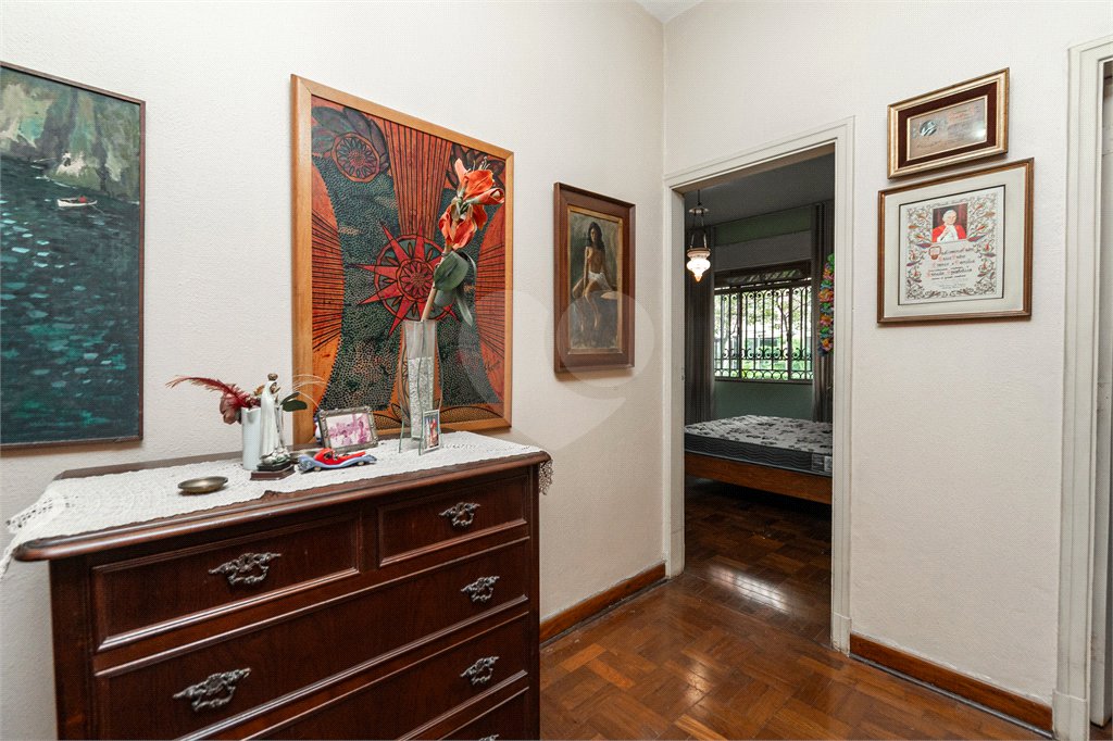 Apartamento à venda com 4 quartos, sendo 1 suíte, em Higienópolis, São Paulo, SP