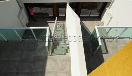 Sobrado à venda com 3 suítes em Horto, São Paulo, SP