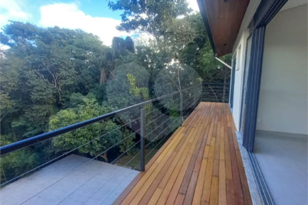Casa à venda com 4 suítes no condomínio Estância Marambaia, Vinhedo - SP
