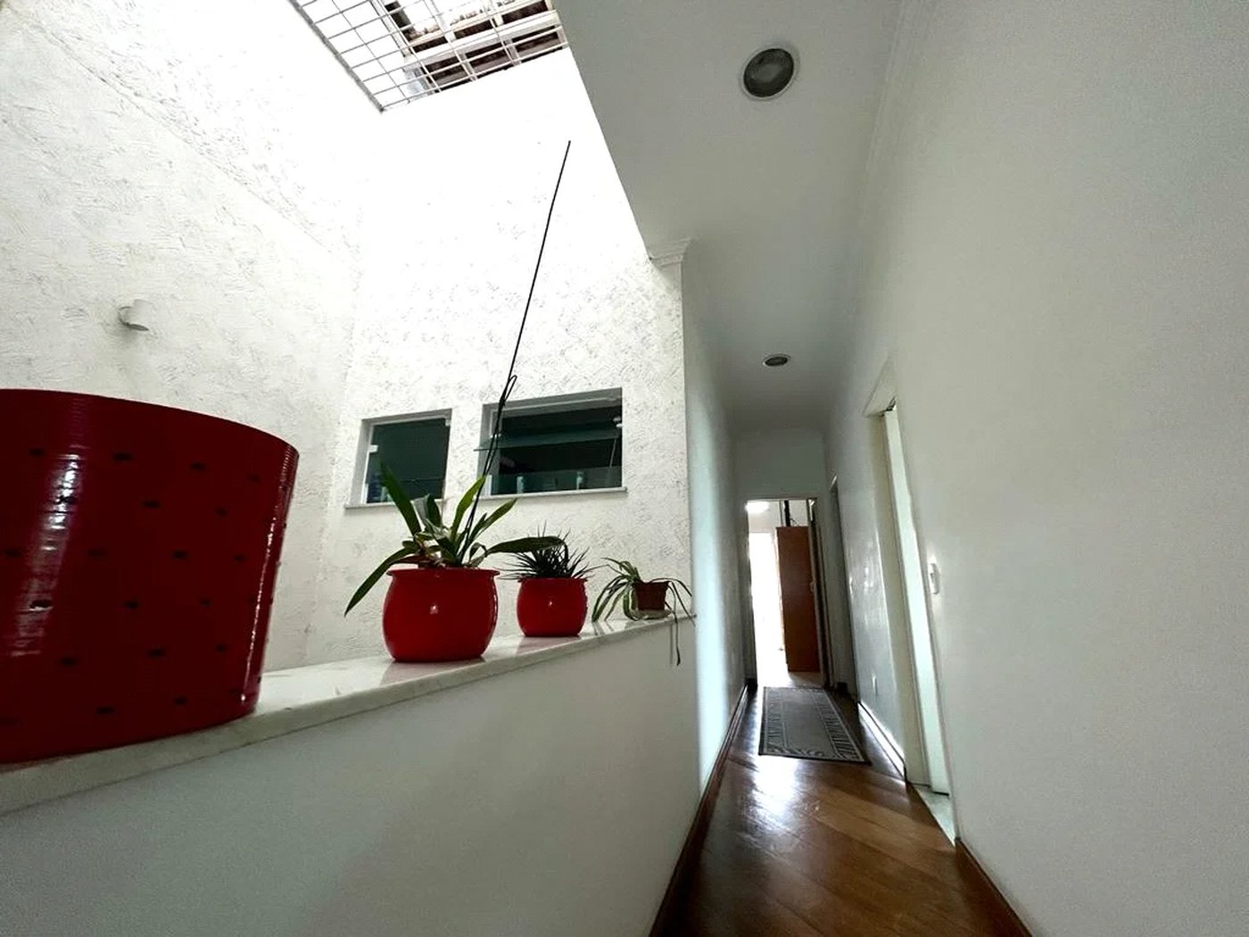 Sobrado à venda ou para alugar com 5 suítes em Bela Aliança, São Paulo, SP