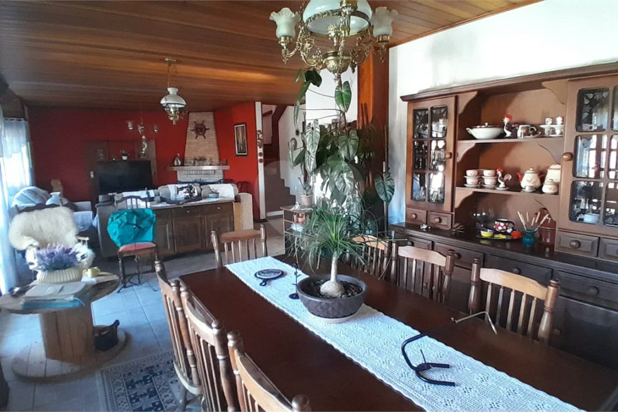 Sobrado à venda com 3 quartos, sendo 1 suíte, em Vila Isabela, Campos do Jordão, SP