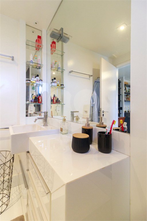 Apartamento à venda com 3 suítes em Cidade Monções, São Paulo, SP