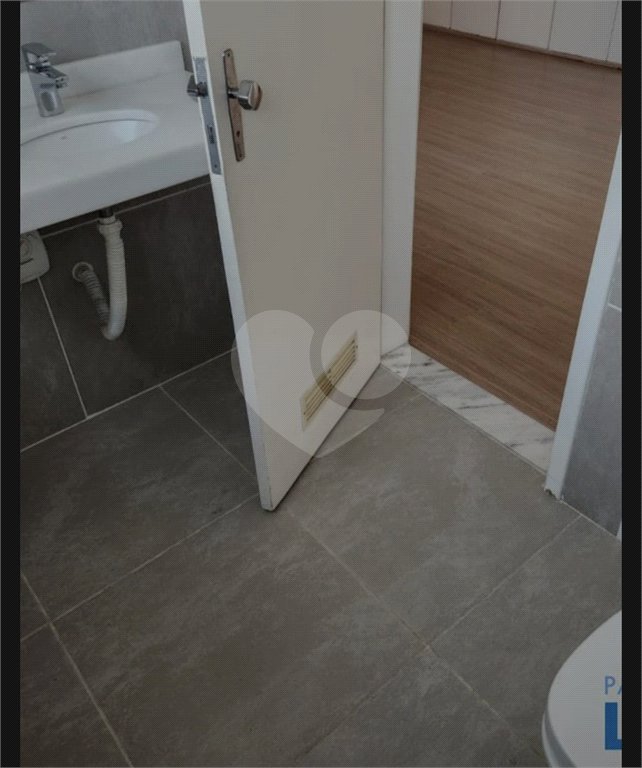 Apartamento à venda com 3 quartos, sendo 1 suíte, em Vila Mariana, São Paulo, SP