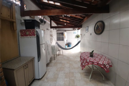 Casa à venda com 3 suítes no condomínio Morada das Hortênsias, São Paulo - SP