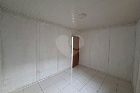Casa à venda com 2 quartos no Centro, Alambari, SP