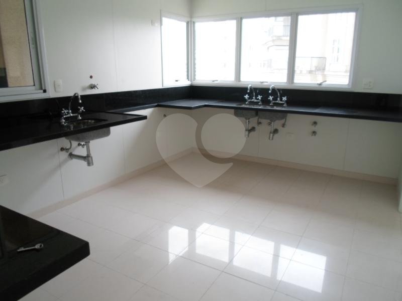 Apartamento à venda com 4 suítes em Panamby, São Paulo, SP
