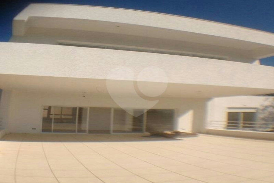 Sobrado à venda com 3 suítes em Seerra da Cantareira, Mairiporã, SP