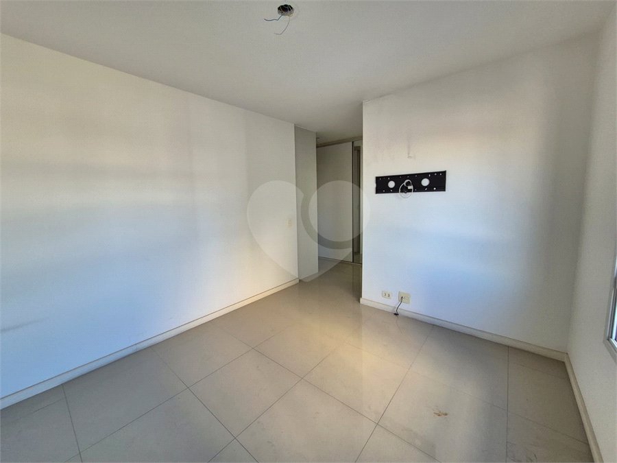 Apartamento à venda com 3 quartos, sendo 1 suíte,  em Jardim Olympia, São Paulo, SP