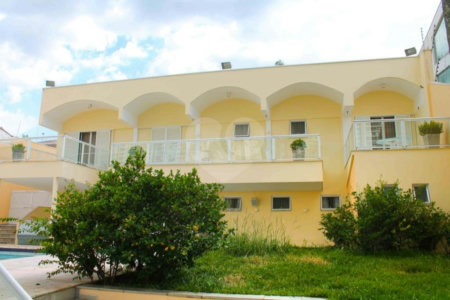 Casa Térrea à venda ou para alugar com 3 suítes em Brooklin Velho, São Paulo, SP
