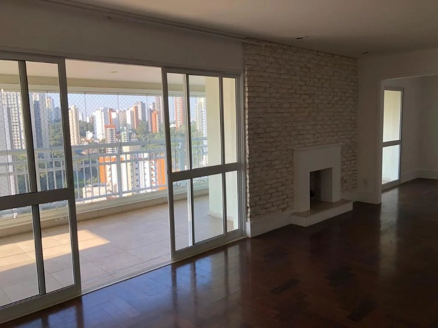 Apartamento à venda com 3 suítes em Vila Suzana, São Paulo, SP