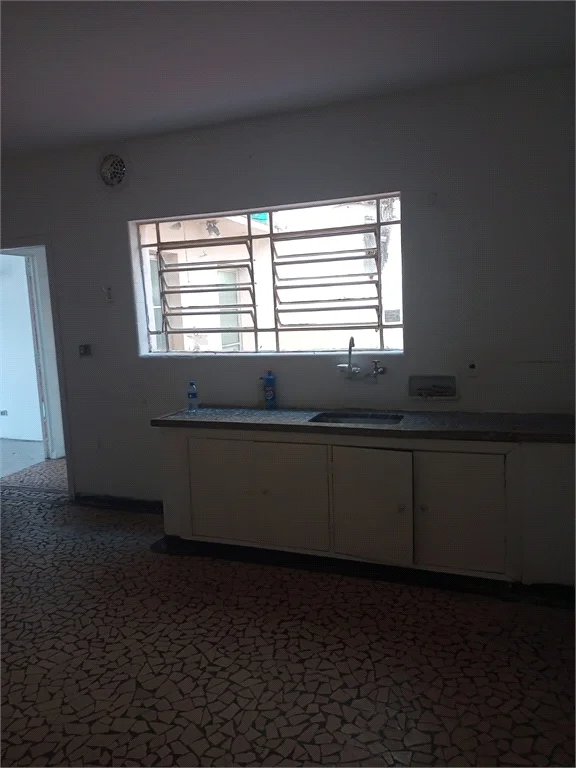 Sobrado à venda com 3 quartos em Vila Romana, São Paulo, SP