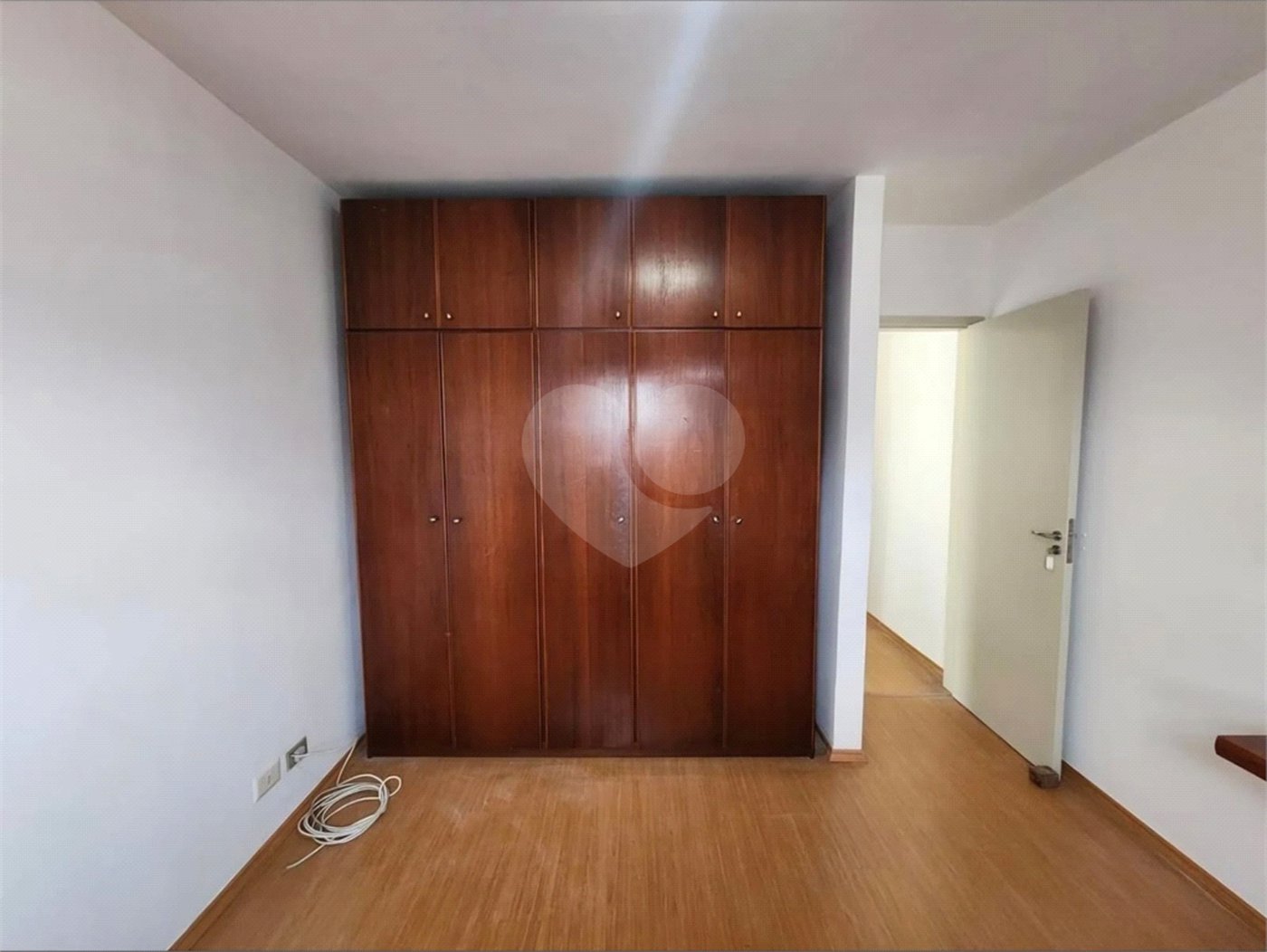 Casa à venda com 3 quartos, sendo 1 suíte,  em Jardim Celeste, São Paulo, SP