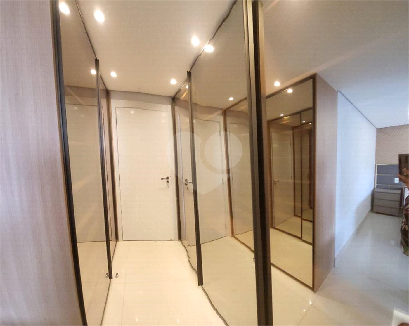 Apartamento à venda com 3 quartos, sendo 1 suíte, em Jardim Vazani, São Paulo, SP