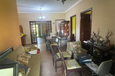 Chácara à venda com 5 quartos, sendo 2 suítes,  em Vila São Paulo, Mogi das Cruzes, SP